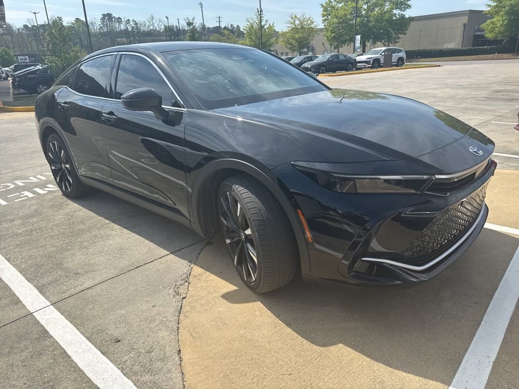 Used 2023 Toyota Crown Platinum image 2