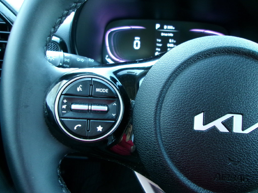 Used 2025 Kia Soul EX FWD image 12