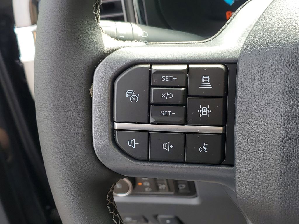 New 2025 Ford F350 Lariat w/ Lariat Ultimate Package image 13