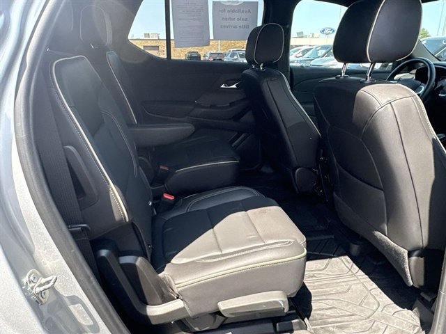 Certified 2022 Chevrolet Traverse Premier w/ Redline Edition FWD image 27