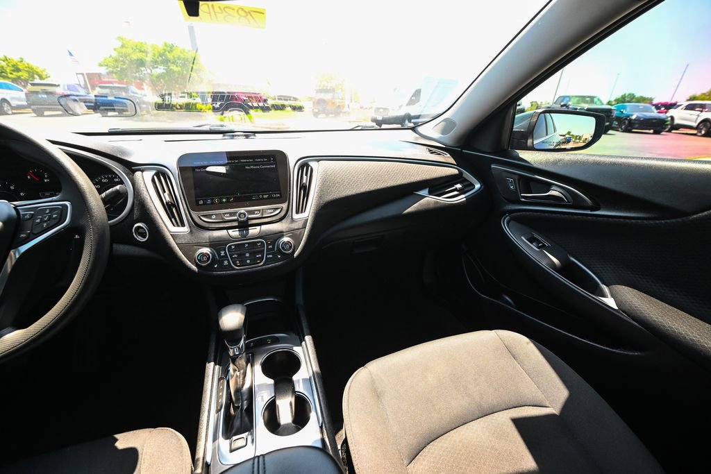 Used 2024 Chevrolet Malibu LT FWD image 32