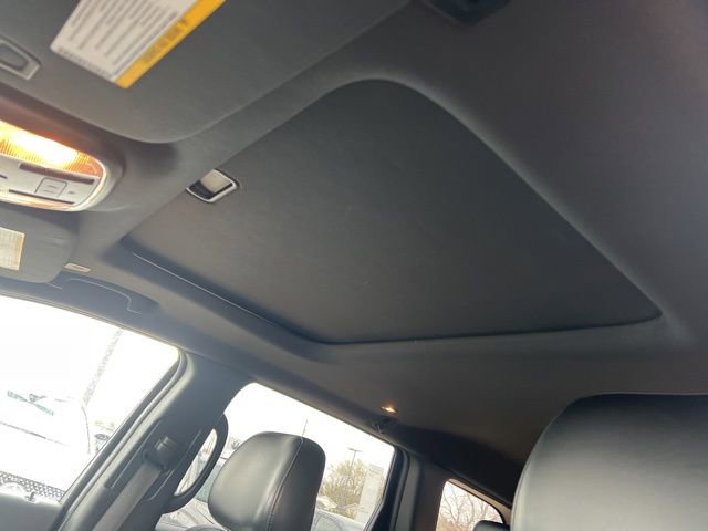 Used 2020 Jeep Grand Cherokee Limited AWD/4WD image 14