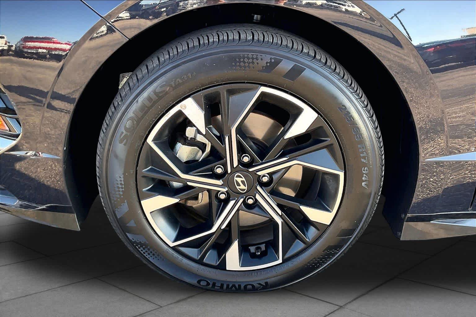 Used 2025 Hyundai Sonata SEL FWD image 10