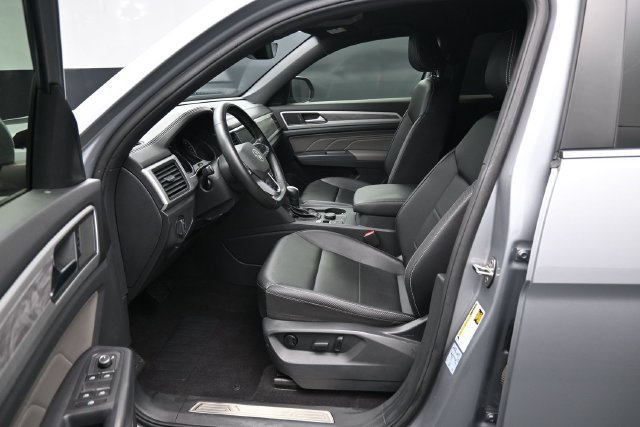 Used 2021 Volkswagen Atlas Cross Sport SE AWD/4WD image 9