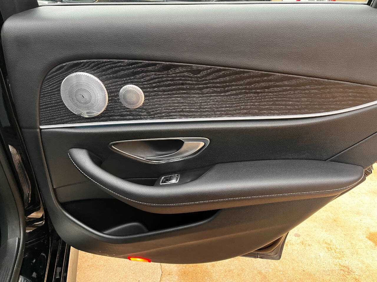 Used 2019 Mercedes-Benz E 300 4MATIC image 22
