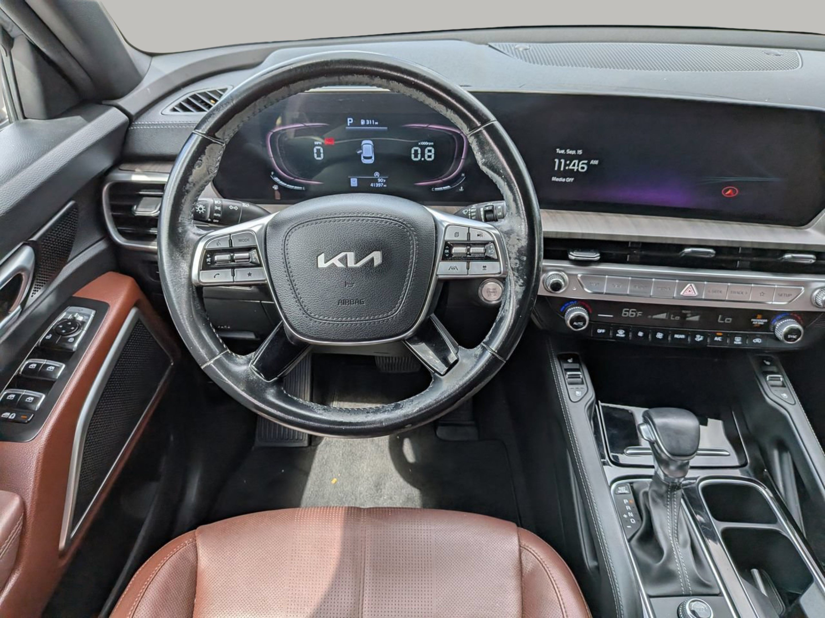 Certified 2023 Kia Telluride EX w/ EX Captain's Chair Package FWD image 15