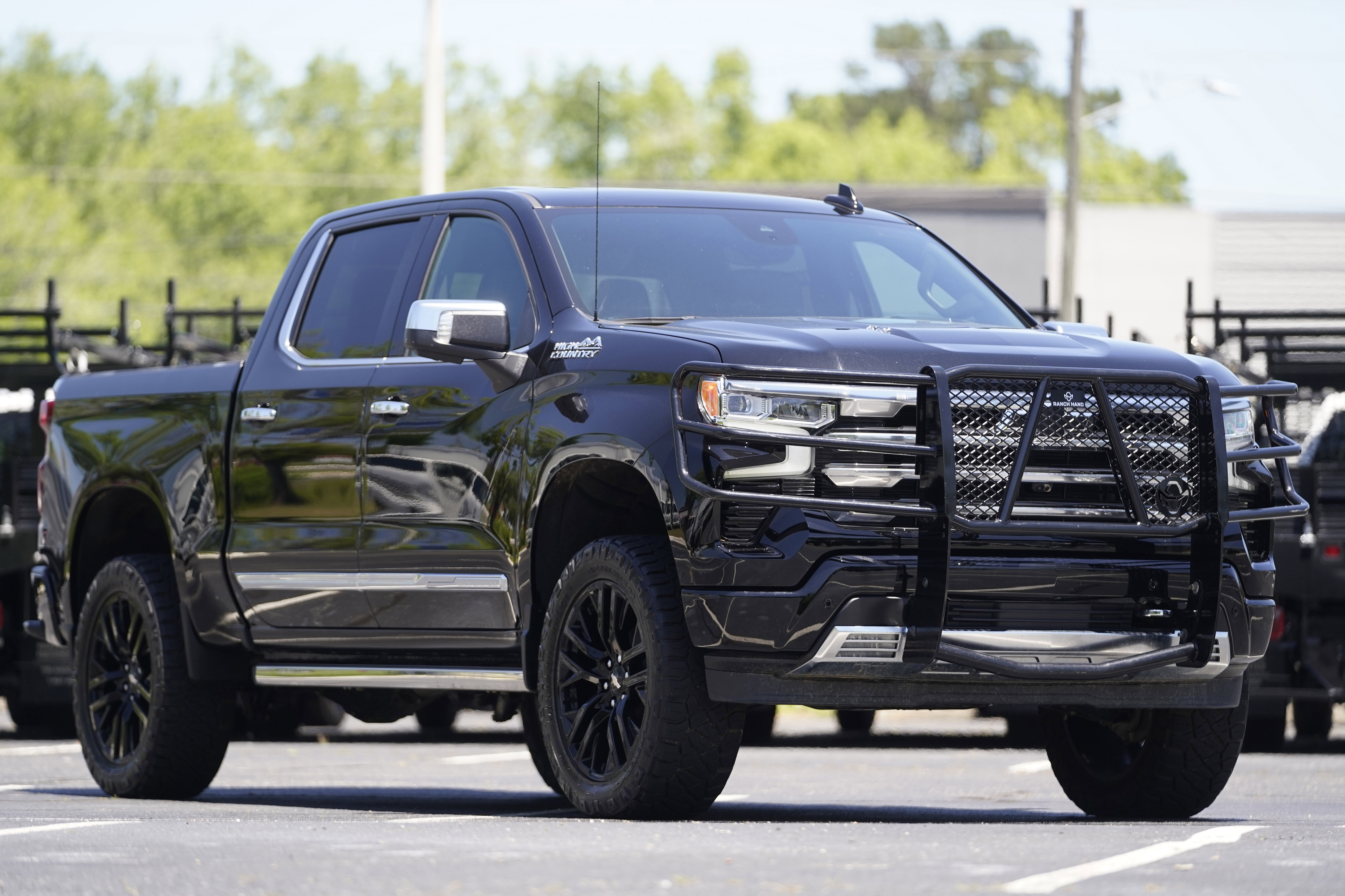 Used 2024 Chevrolet Silverado 1500 High Country AWD/4WD image 47