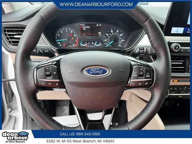 Used 2022 Ford Escape SE w/ Cold Weather Package FWD image 12
