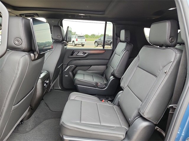 New 2025 GMC Yukon XL Denali w/ Denali Reserve Package image 9