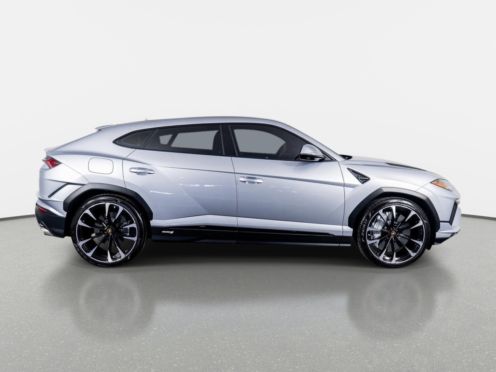 Used 2024 Lamborghini Urus S AWD/4WD image 3