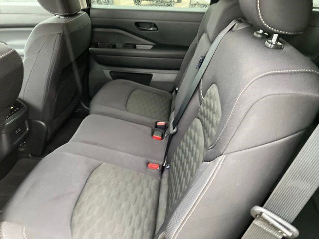 Used 2024 Nissan Pathfinder SV AWD/4WD image 24