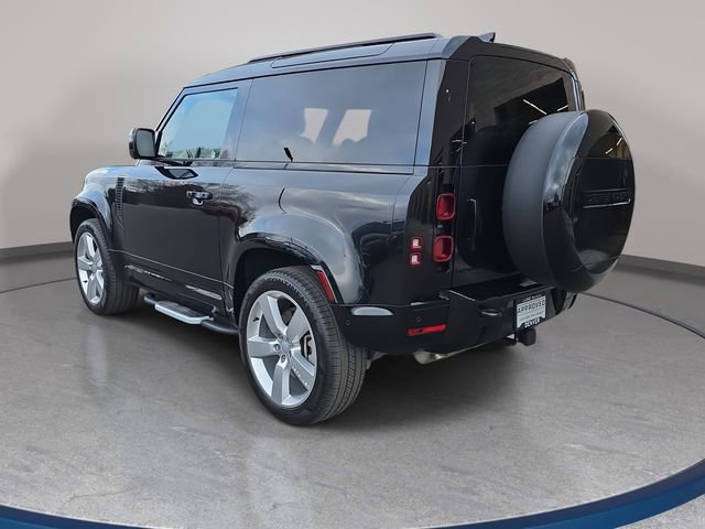 Used 2025 Land Rover Defender 90 X-Dynamic SE image 7