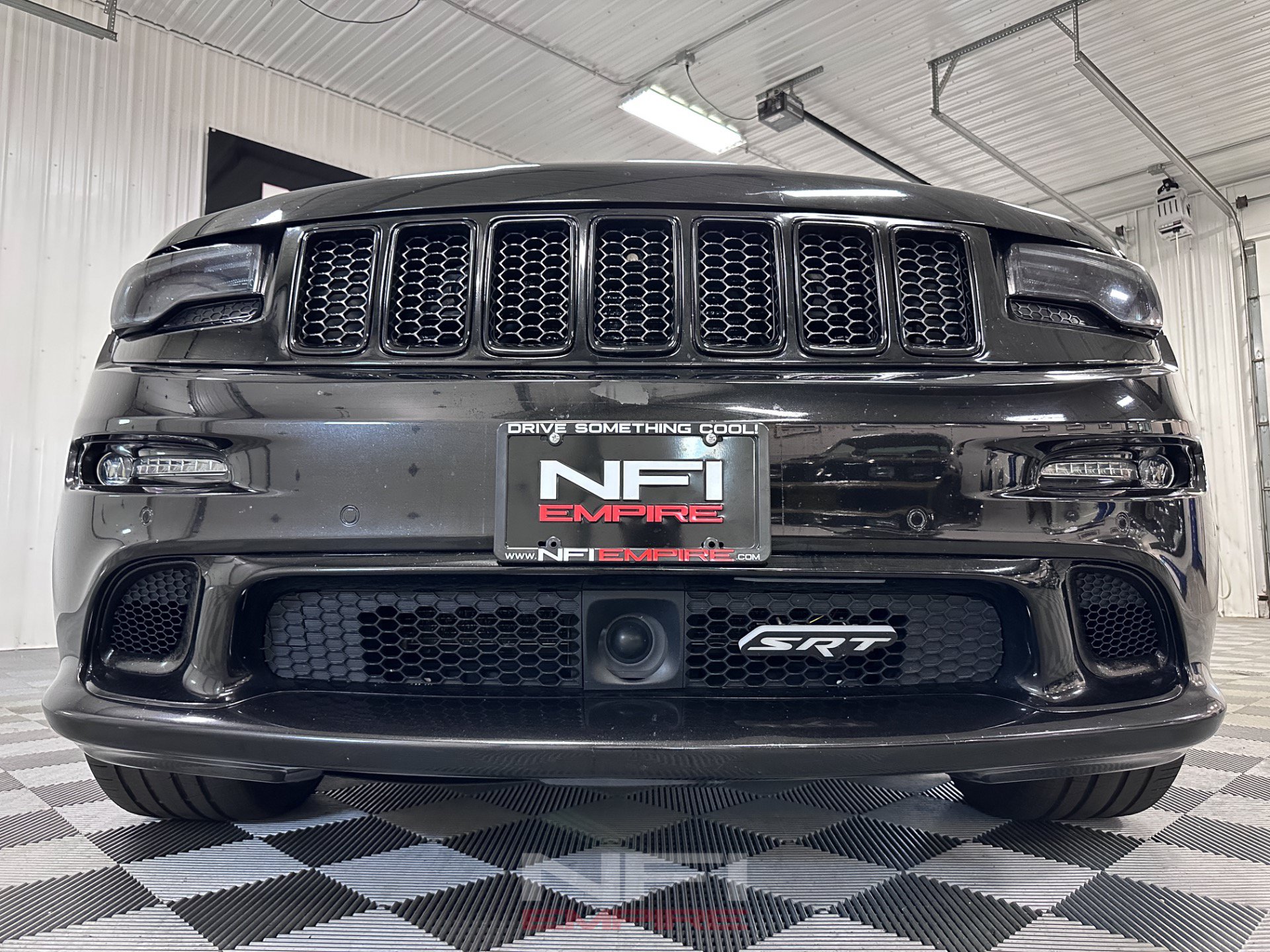 Used 2016 Jeep Grand Cherokee SRT AWD/4WD image 14
