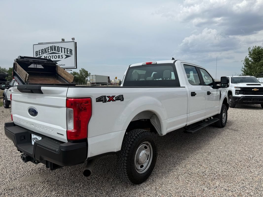 Used 2017 Ford F250 XL w/ Power Equipment Group AWD/4WD image 10