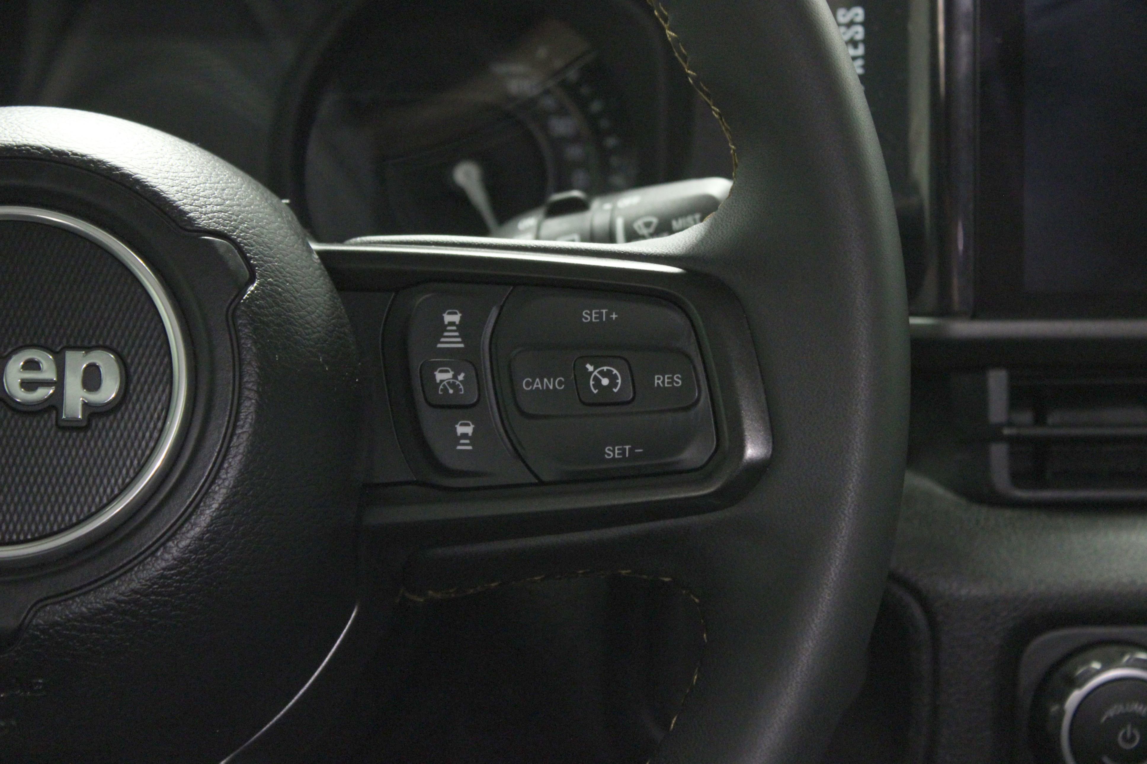 Used 2024 Jeep Wrangler Willys image 23