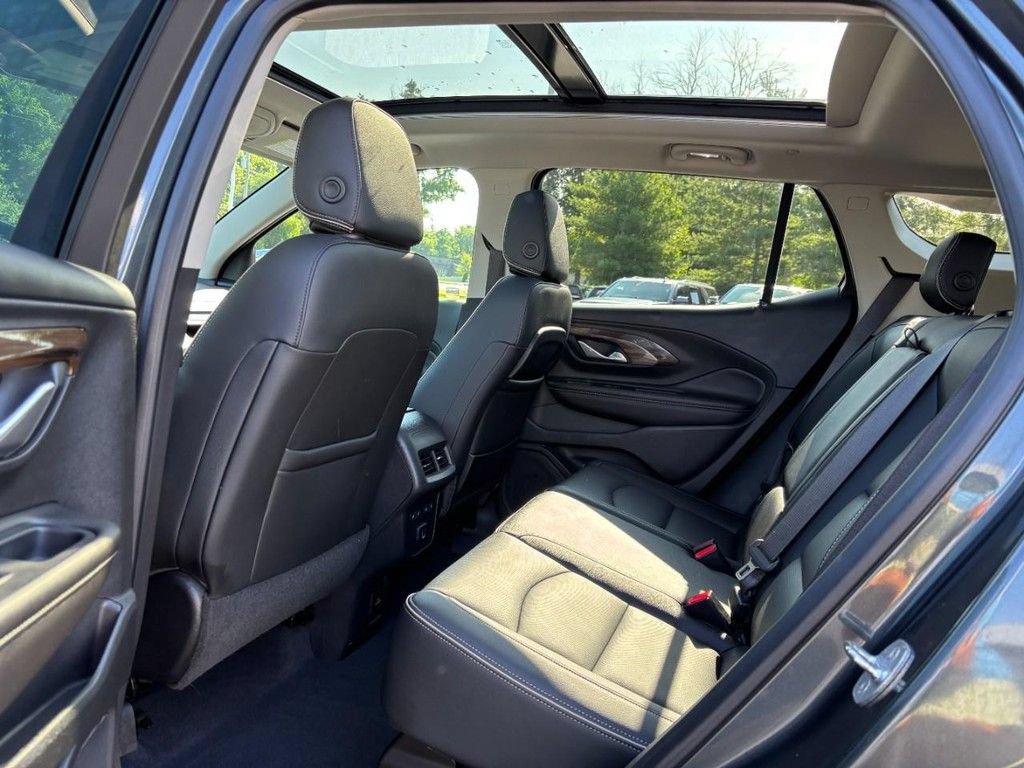 Used 2020 GMC Terrain Denali w/ Denali Premium Package FWD image 10