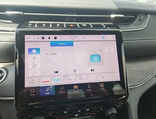 Used 2024 Jeep Grand Cherokee Overland w/ Trailer Tow Package image 12