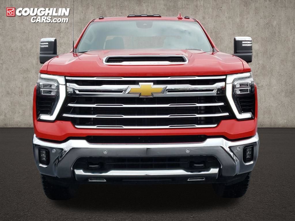 Used 2024 Chevrolet Silverado 2500 LTZ w/ LTZ Premium Package AWD/4WD image 8