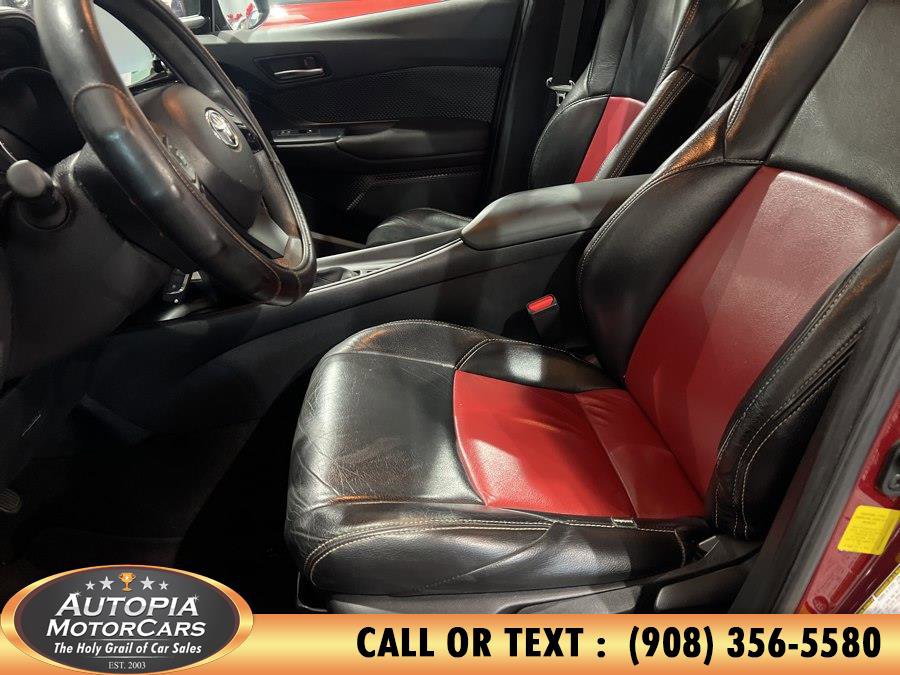 Used 2019 Toyota C-HR LE FWD image 9