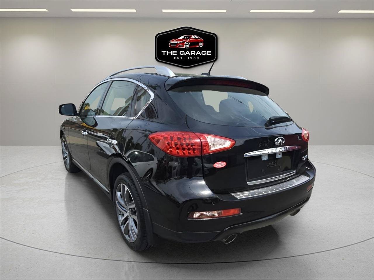 Used 2017 INFINITI QX50 AWD w/ Premium Plus Package image 4