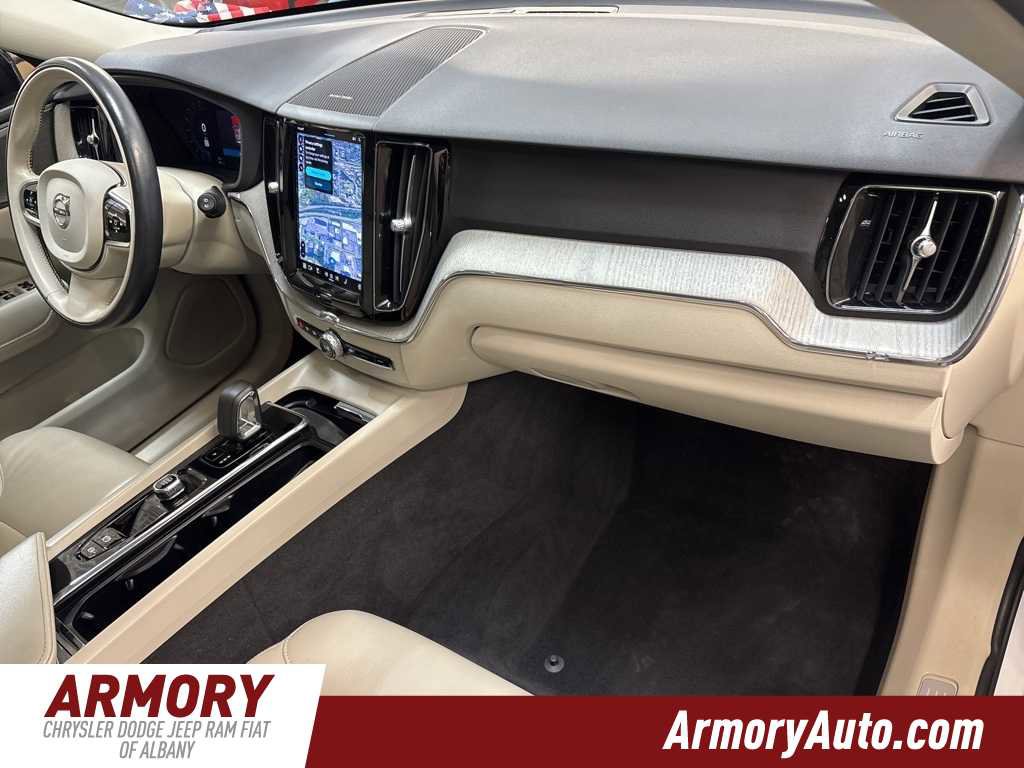 Used 2024 Volvo XC60 B5 Plus image 44