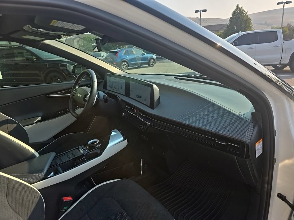 Certified 2024 Kia EV6 GT-Line AWD/4WD image 8