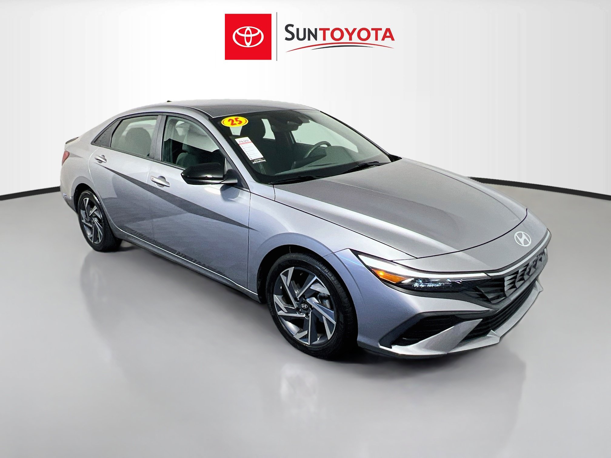 Used 2025 Hyundai Elantra Sport FWD image 1