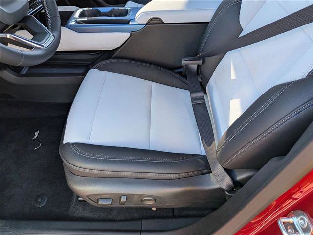 New 2026 Chevrolet Equinox EV LT video 4