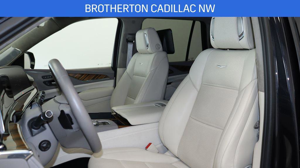Used 2024 Cadillac Escalade Sport Platinum w/ Heavy-Duty Trailer Package image 22