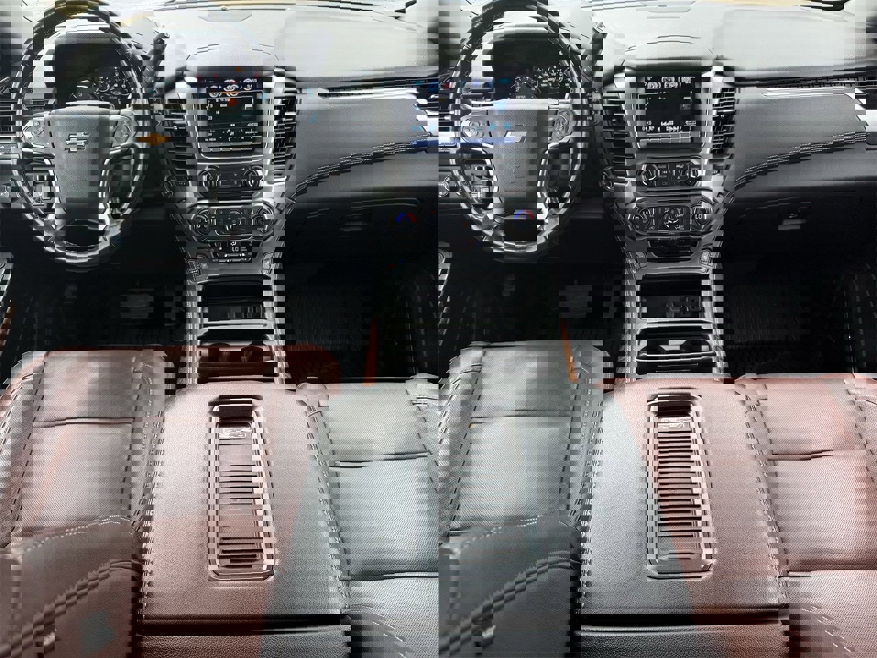 Used 2020 Chevrolet Suburban Premier w/ Premier Plus Edition image 10