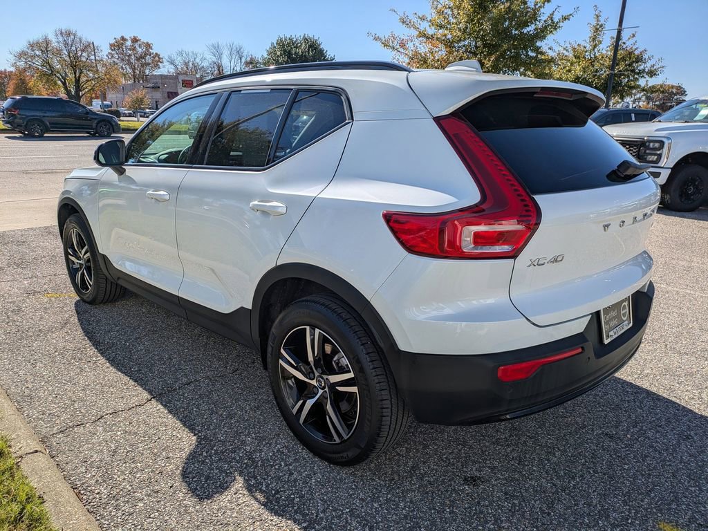 Certified 2023 Volvo XC40 B5 Plus w/ Driver Assist Package image 6