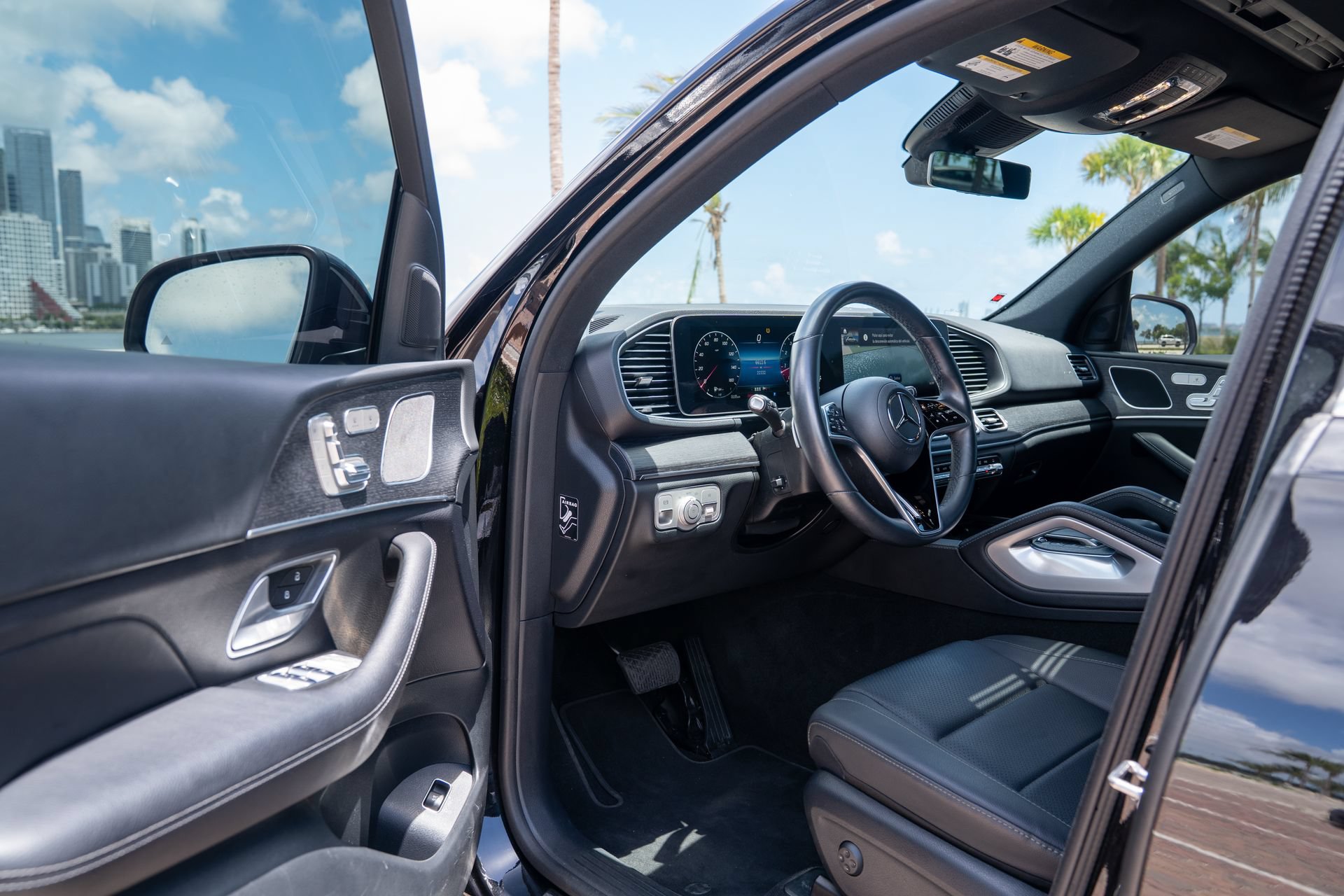 Used 2025 Mercedes-Benz GLE 450 4MATIC image 33