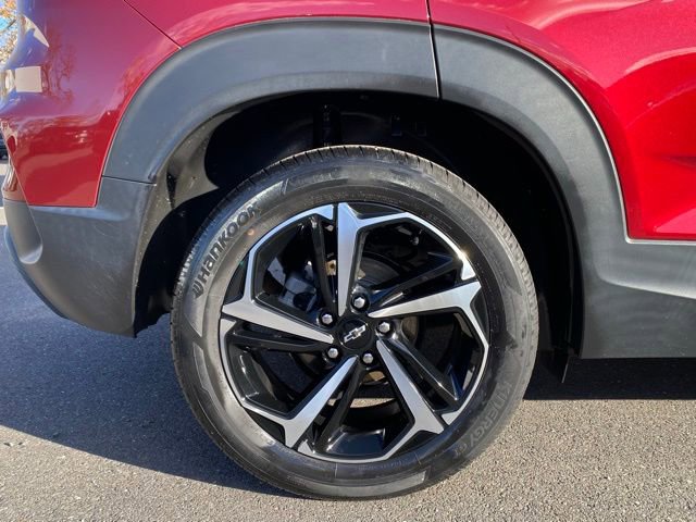 Used 2022 Chevrolet TrailBlazer RS w/ Sun and Liftgate Package image 19