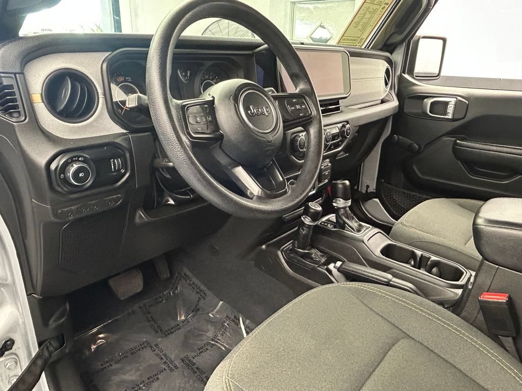 Used 2024 Jeep Wrangler Unlimited Sport AWD/4WD image 42