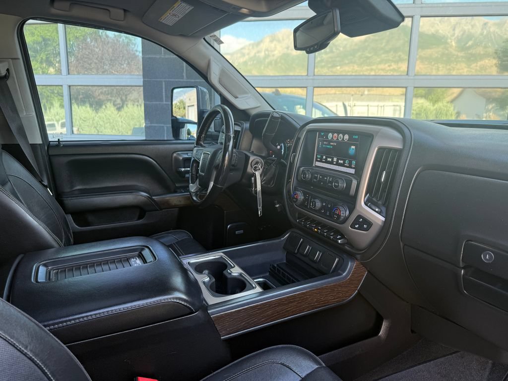 Used 2018 GMC Sierra 3500 Denali w/ Suspension Package, Off-Road AWD/4WD image 47