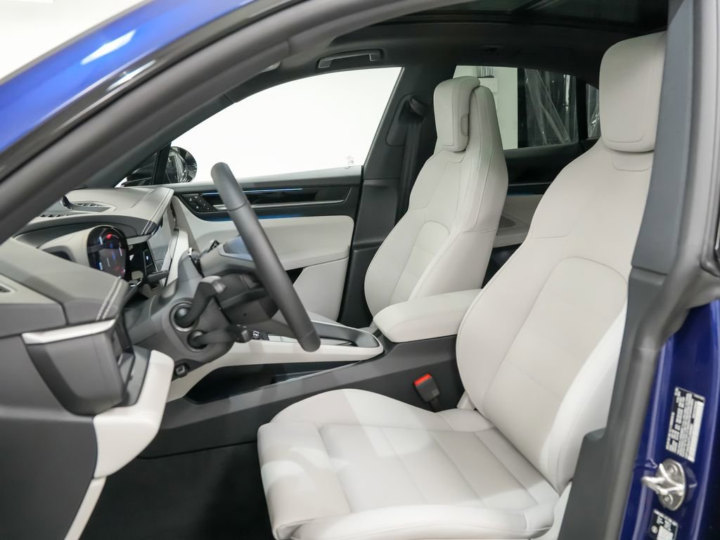 New 2026 Porsche Macan 4 Electric image 5