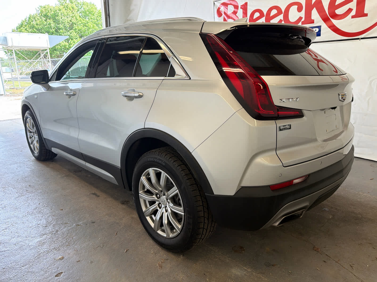 Used 2021 Cadillac XT4 Premium Luxury FWD image 11