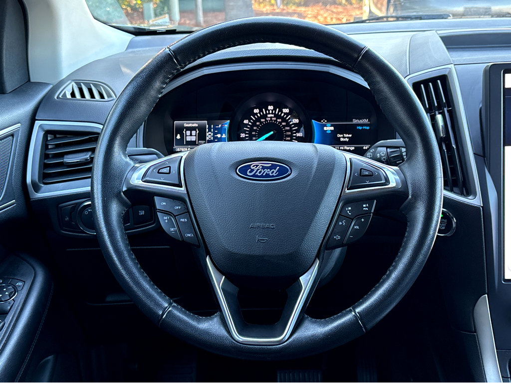 Used 2023 Ford Edge SEL AWD/4WD image 15