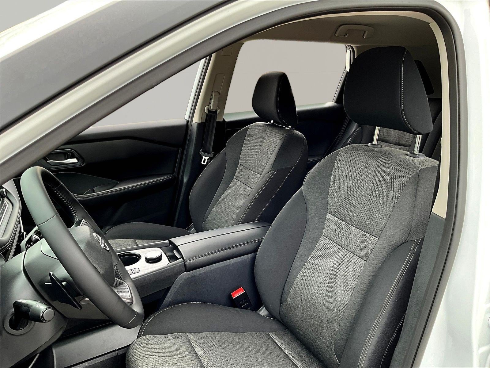 Certified 2026 Nissan Rogue SV AWD/4WD image 21
