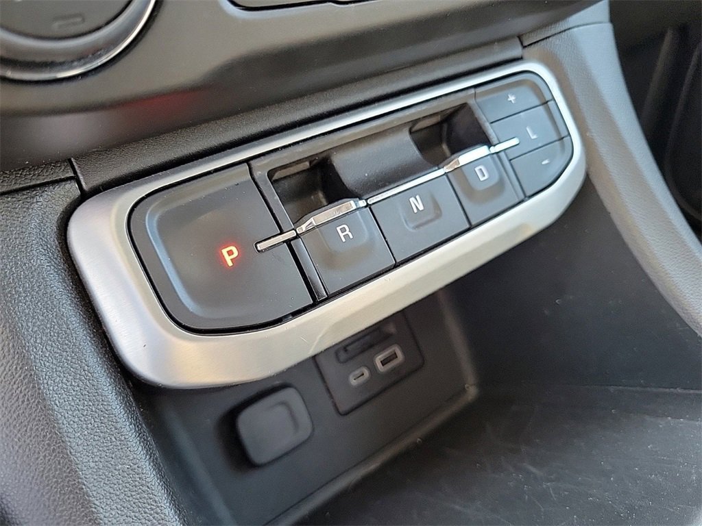 Used 2023 GMC Acadia SLT image 29