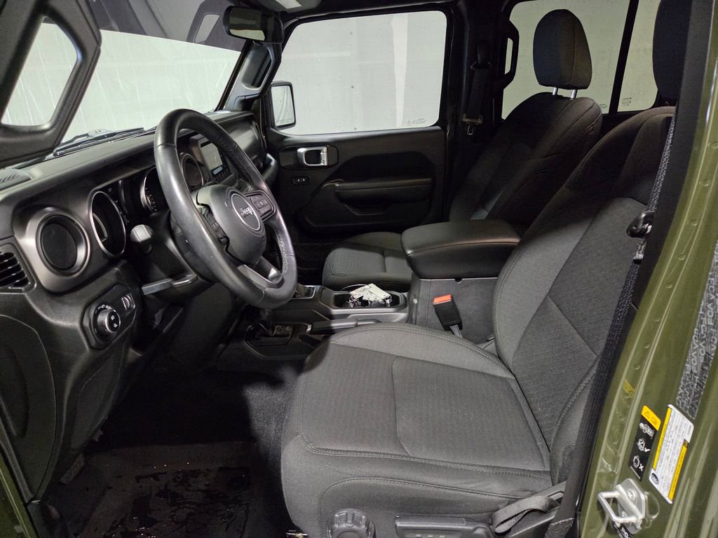 Used 2023 Jeep Gladiator Willys image 10