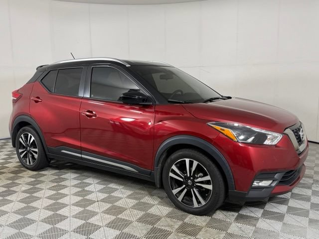 Used 2020 Nissan Kicks SR w/ SR Premium Package FWD image 8