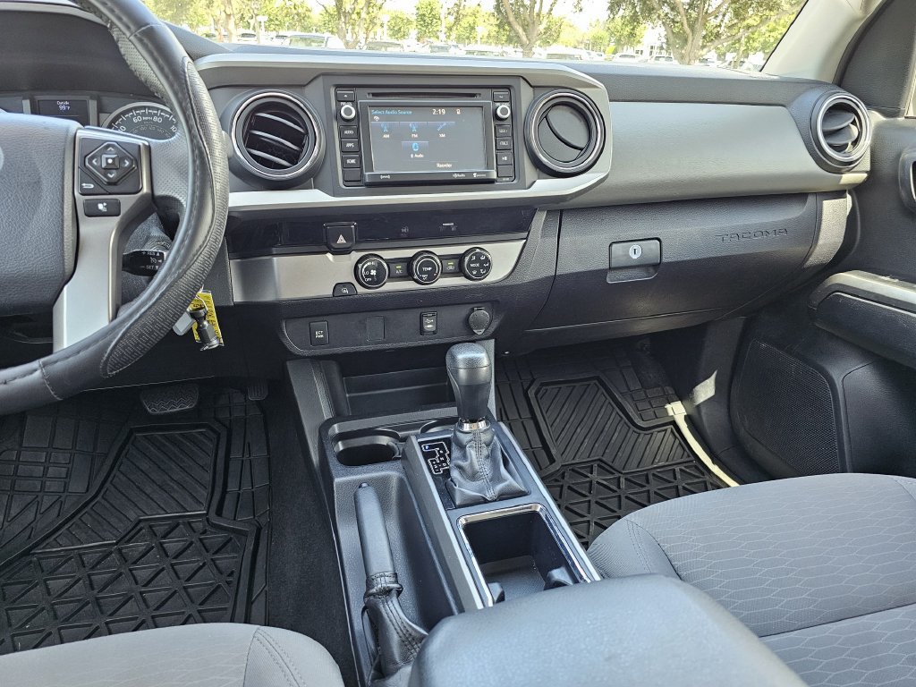 Used 2017 Toyota Tacoma SR5 w/ Tow Package RWD image 12