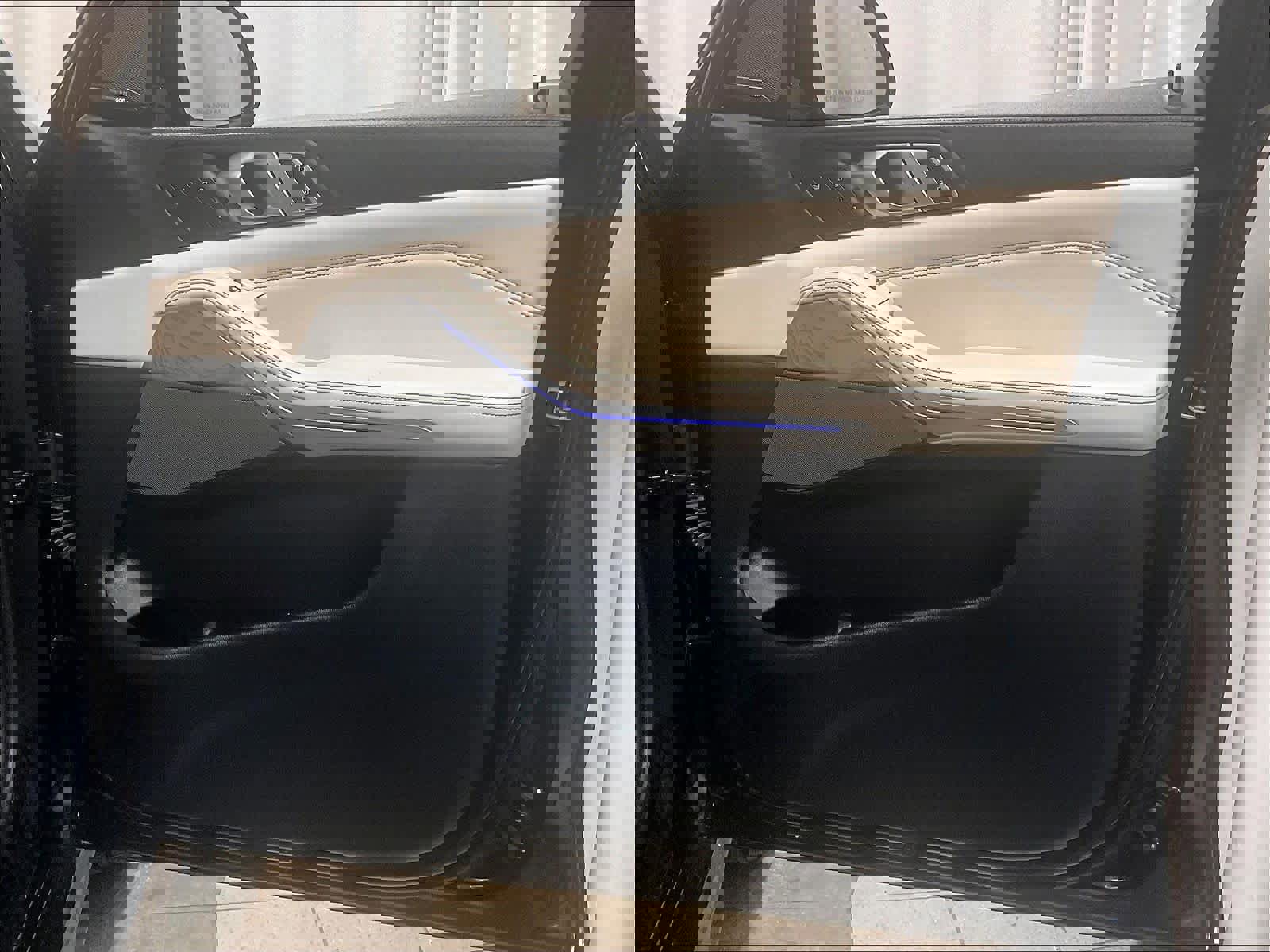 Used 2021 BMW X5 M50i w/ Executive Package image 11