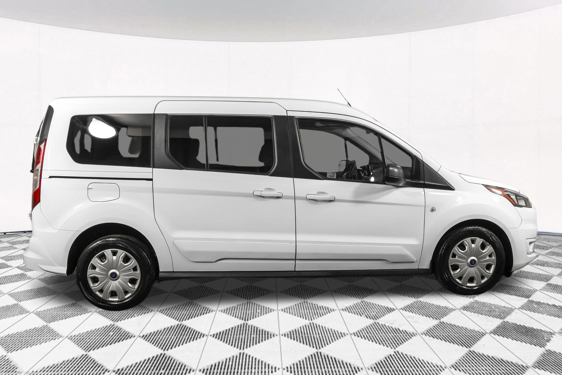 Used 2023 Ford Transit Connect XLT FWD image 12
