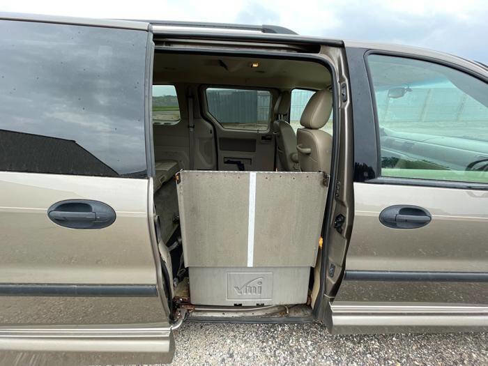Used 2006 Ford Freestar SE FWD image 26