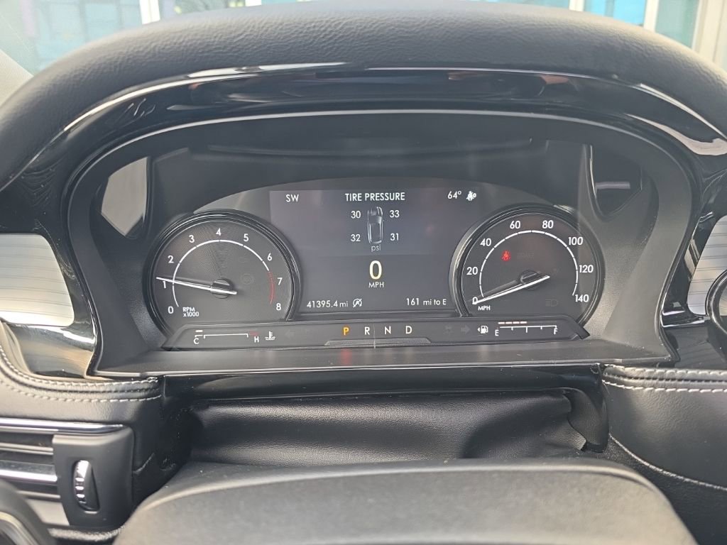 Used 2022 Lincoln Corsair AWD w/ Premium Package image 17