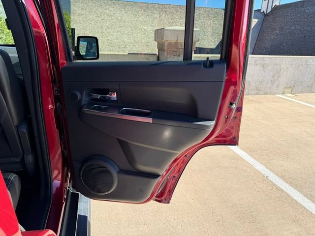 Used 2012 Jeep Liberty Limited Jet w/ Trailer Tow Class III Group AWD/4WD image 17
