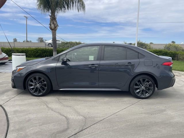 Used 2025 Toyota Corolla SE w/ SE Premium Package FWD image 5