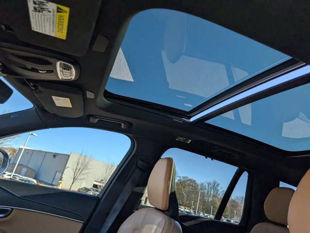 Used 2022 Volvo XC90 T6 Inscription w/ Advanced Package image 17